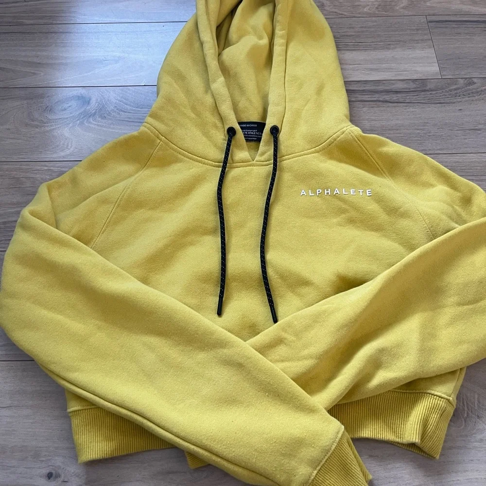 Alphalete cropped jacket - Picture 3 of 3